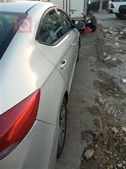 هیۆندای ئەلەنترا